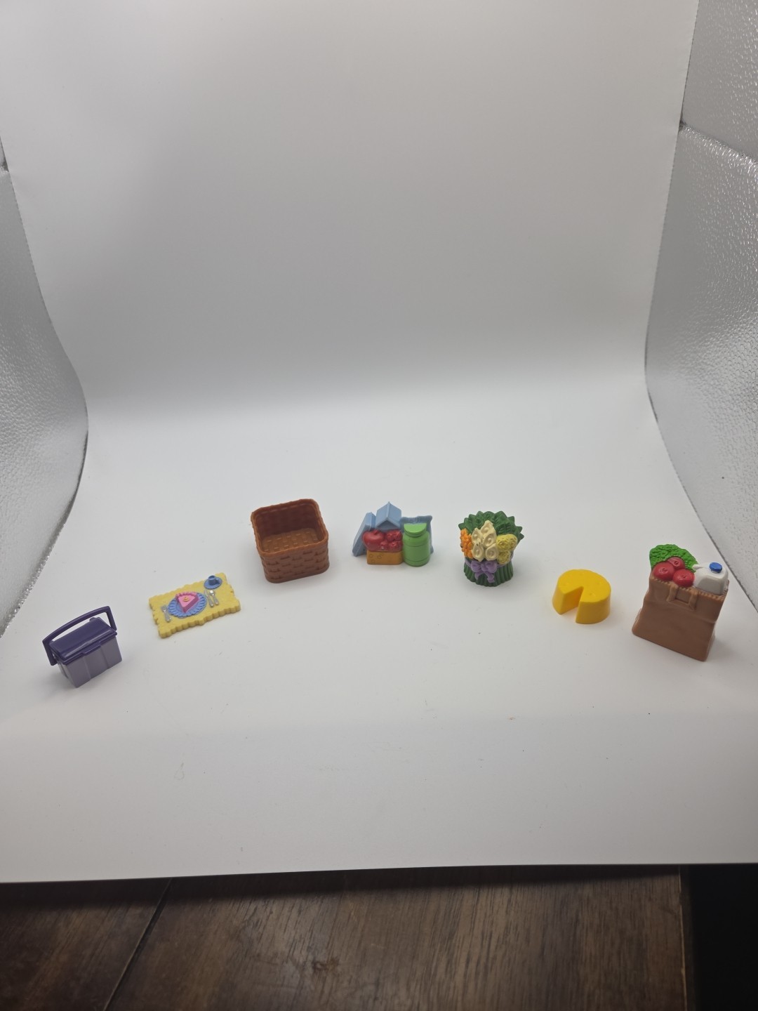 Fisher-Price Loving Family dollhouse Misc Pieces