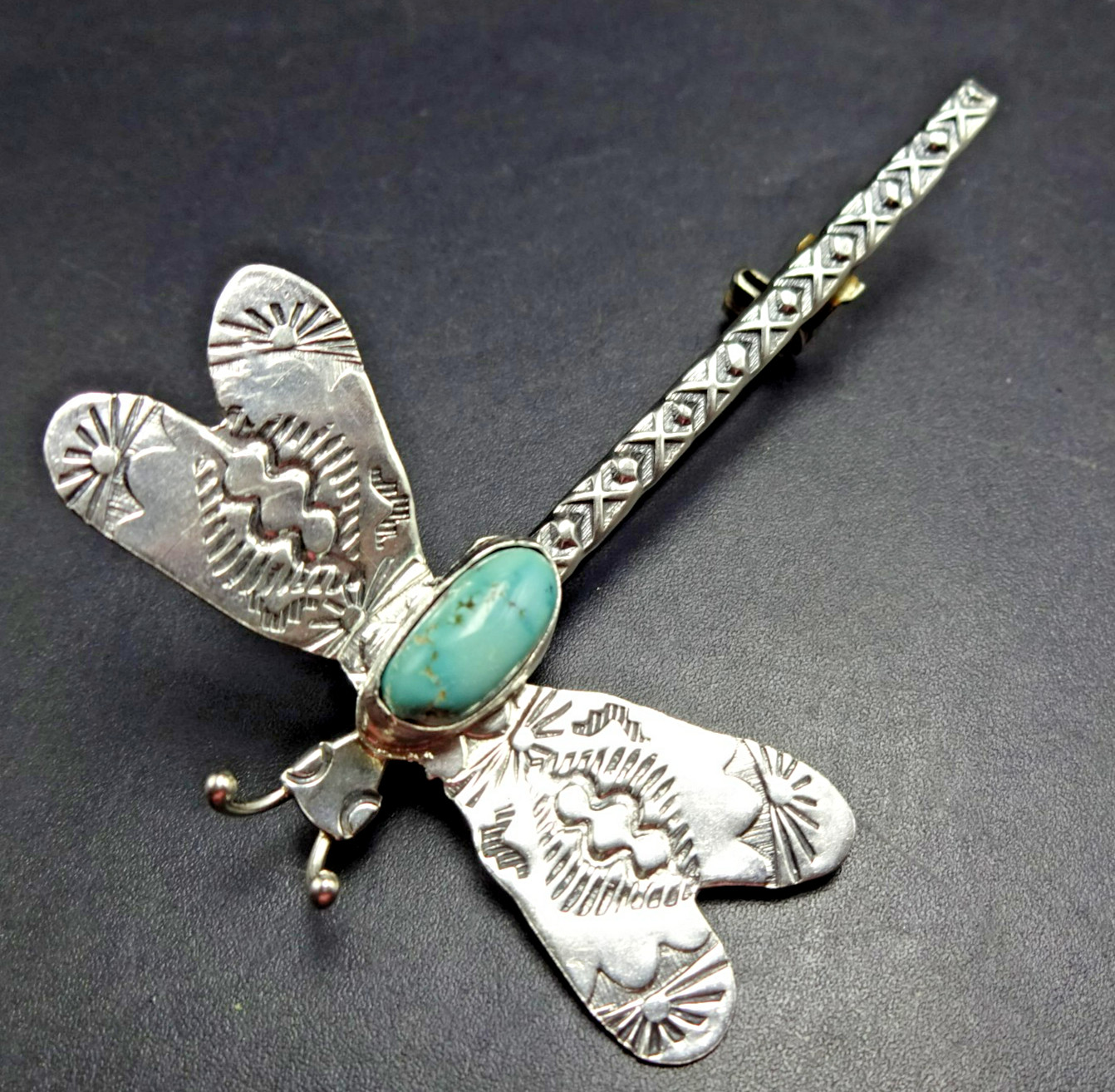 CHEERFUL Sterling Silver DRAGONFLY PIN/BROOCH with TURQUOISE Cabochon
