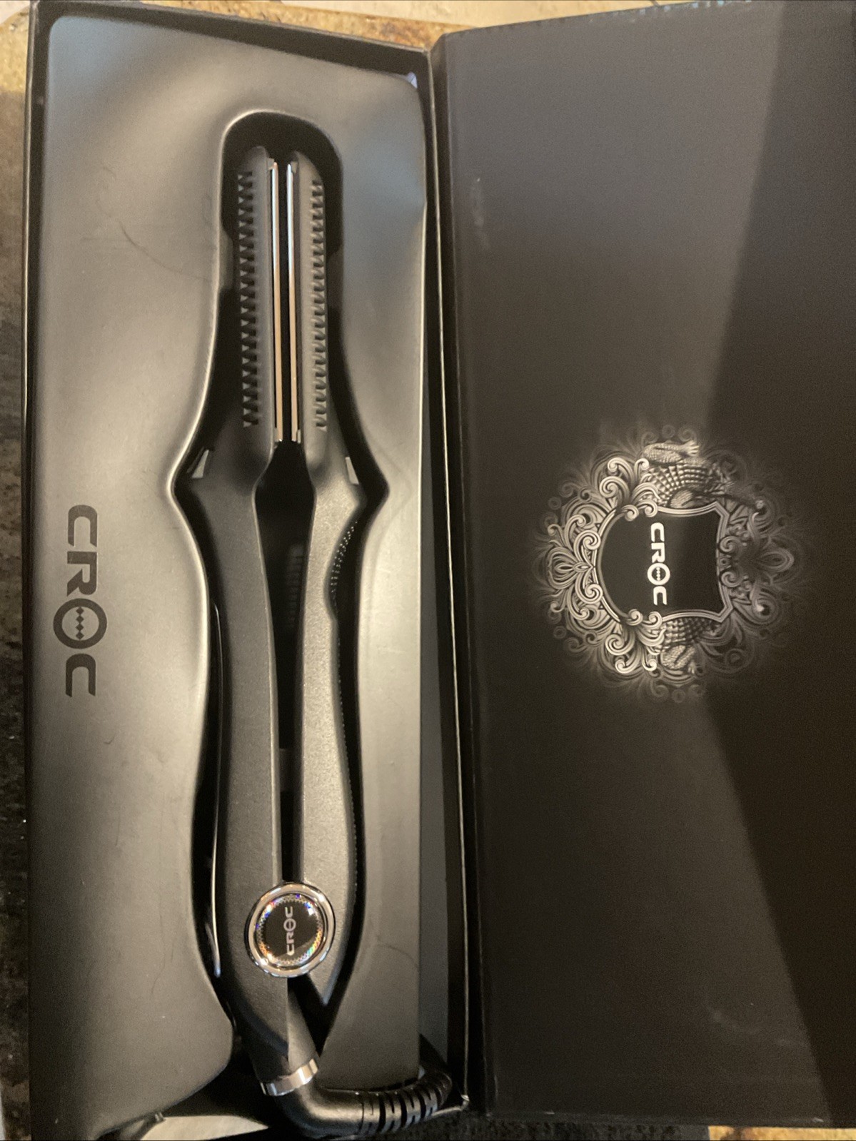CROC TITANIUM FLAT IRON …NEW in Box