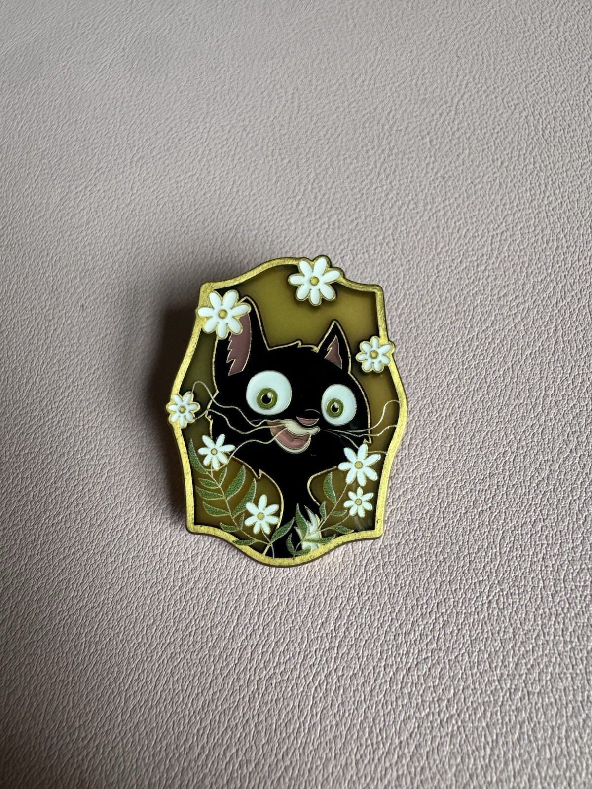 2026 Loungefly Disney Cats Floral Portraits Mystery Pin Stained Glass Mittens