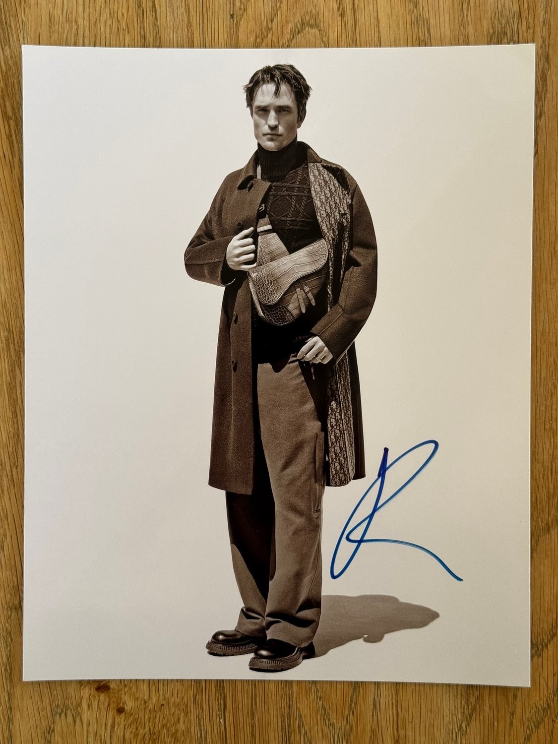 Genuine Autograph Robert Pattison 20x25cm