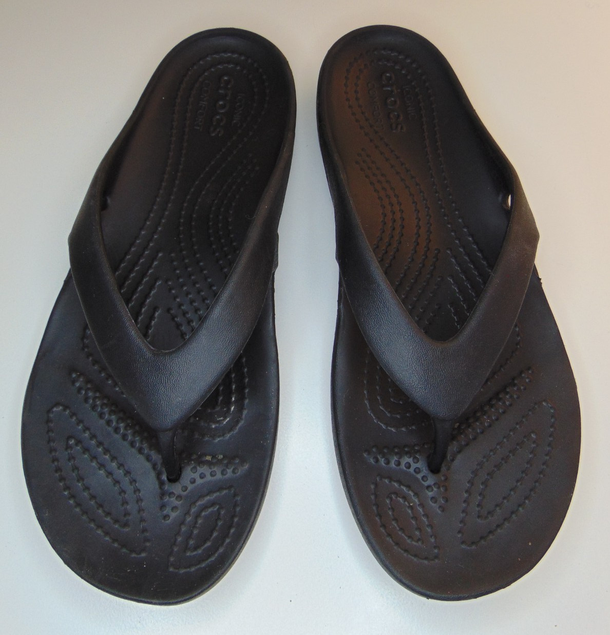 Crocs Womens Kadee II Iconic Comfort Thong Sandals Flip Flops 7 Black