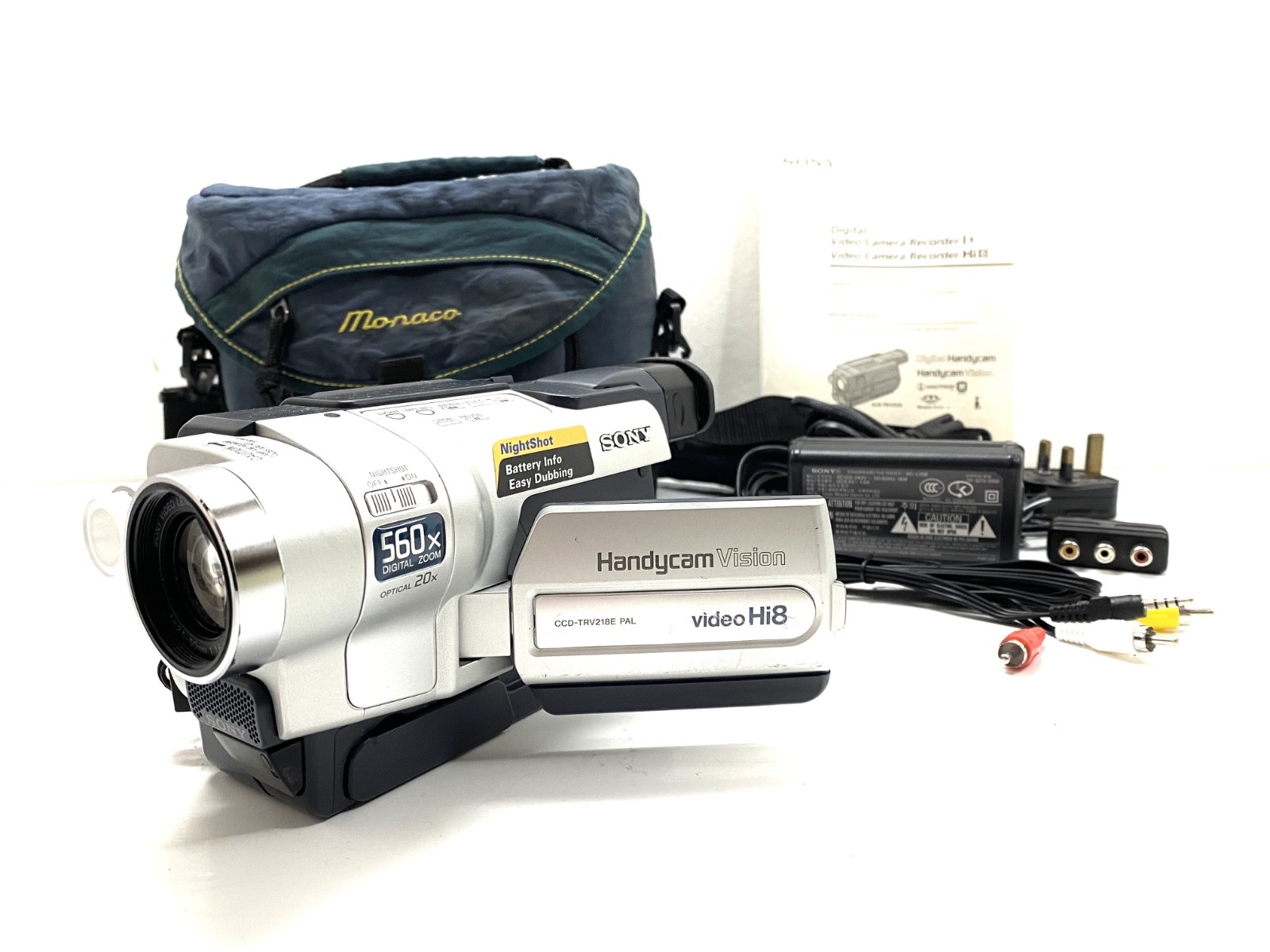 SONY CCD-TRV218E Hi8 Tape Analogue Video Camera HANDYCAM Complete Working Set