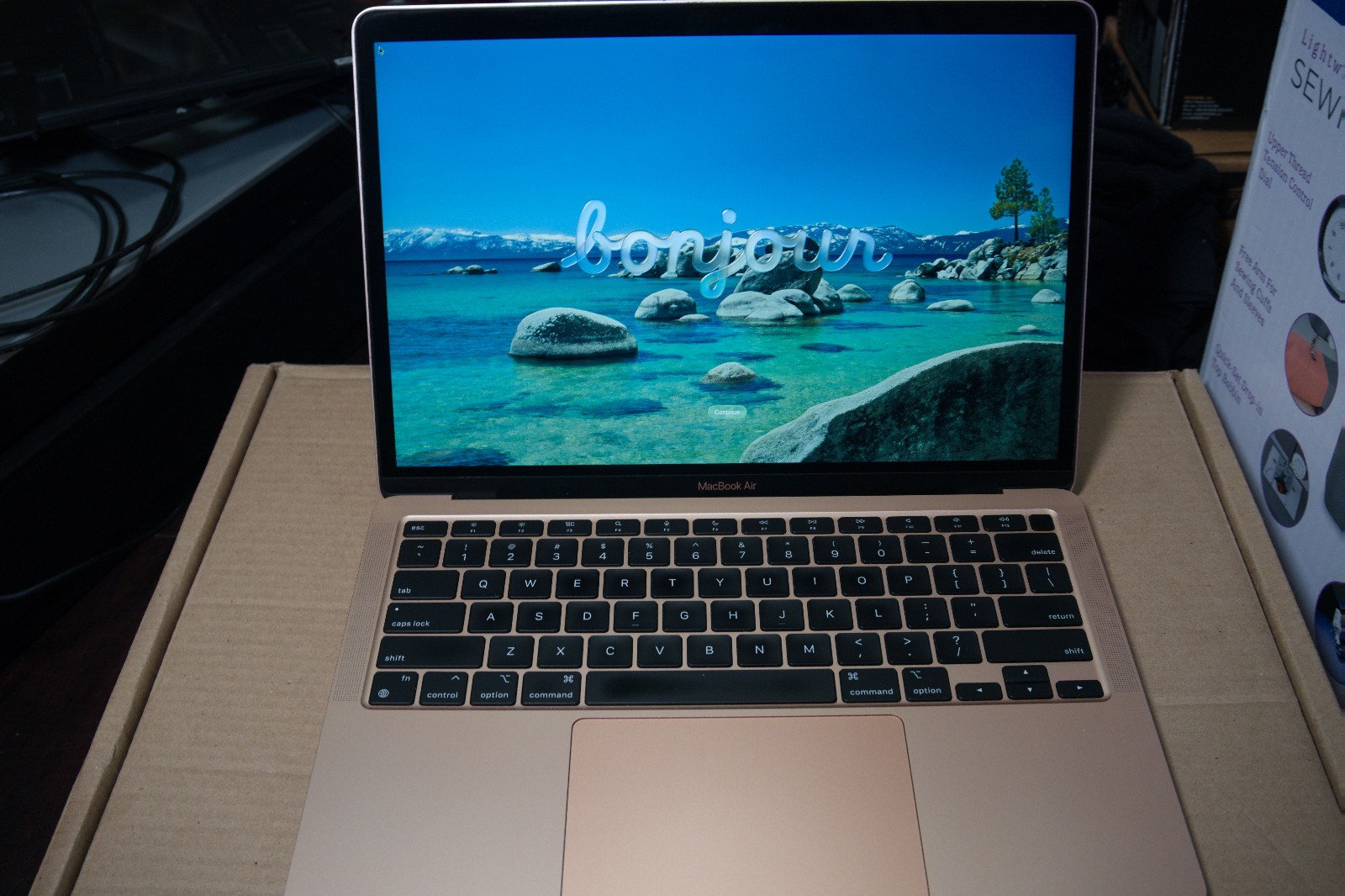 MacBook Air 13 Gold 2020 3.2 GHz M1 8-Core CPU 7-Core GPU 16GB 256GB