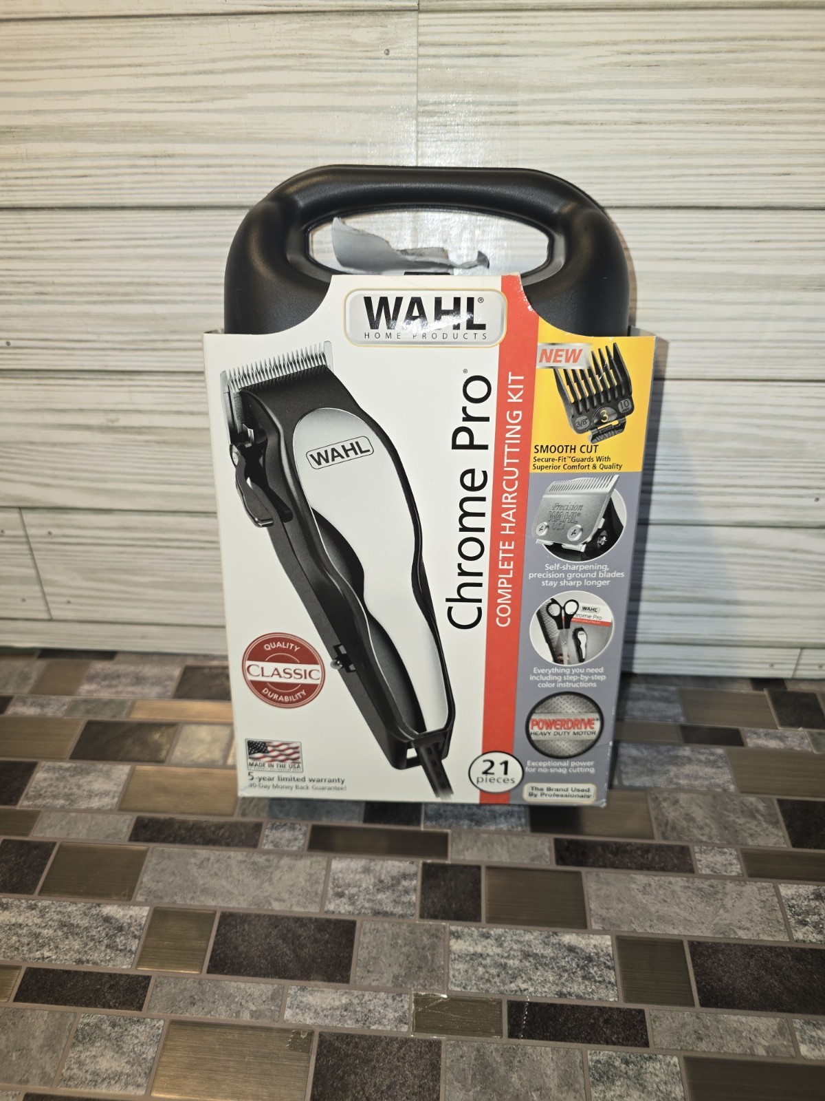 Wahl Chrome Pro Haircutting Kit Self-Sharpening Heavy Duty Motor Guide Combs