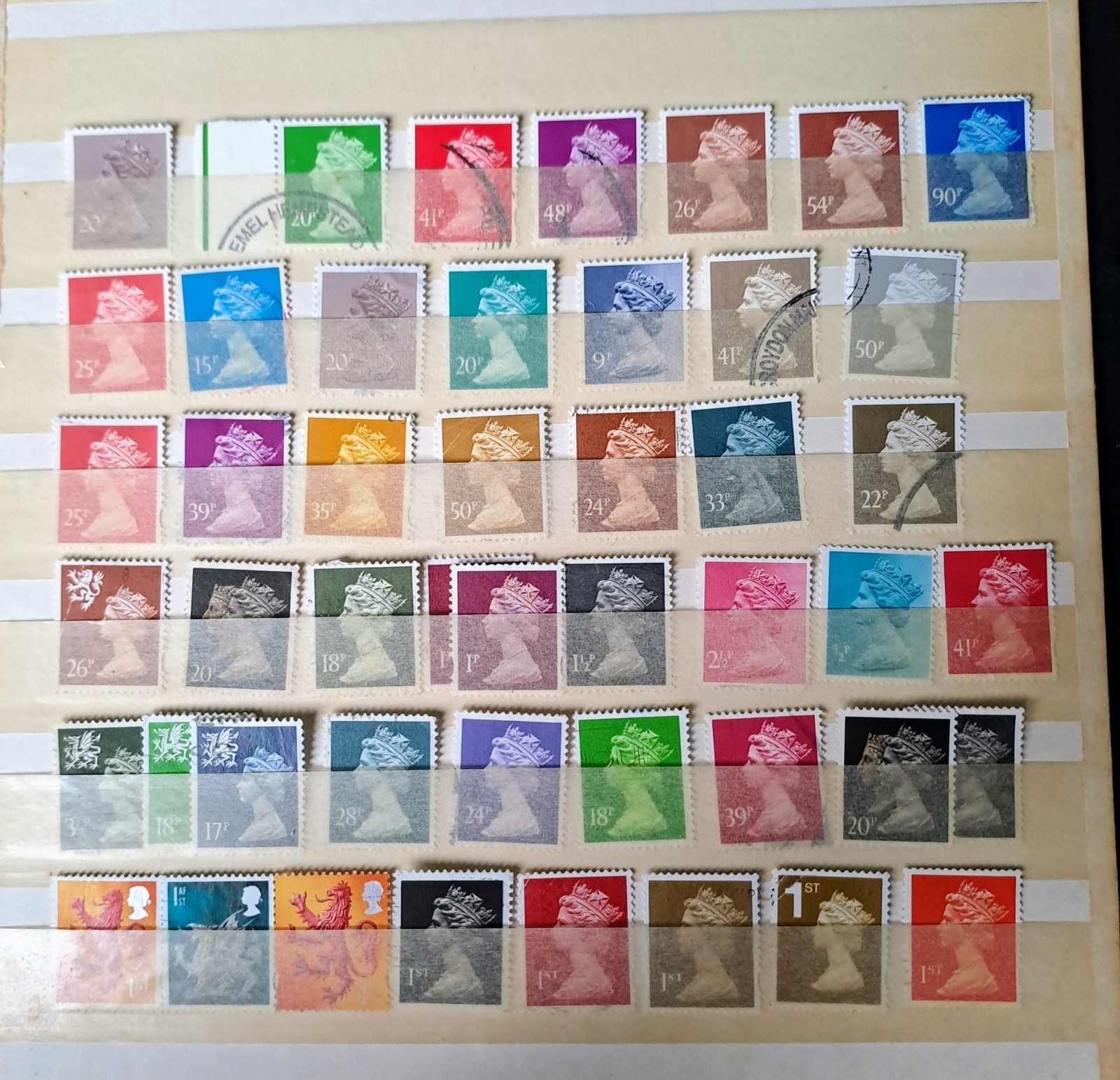 GB Decimal QEII Machin definitive stamps  mix