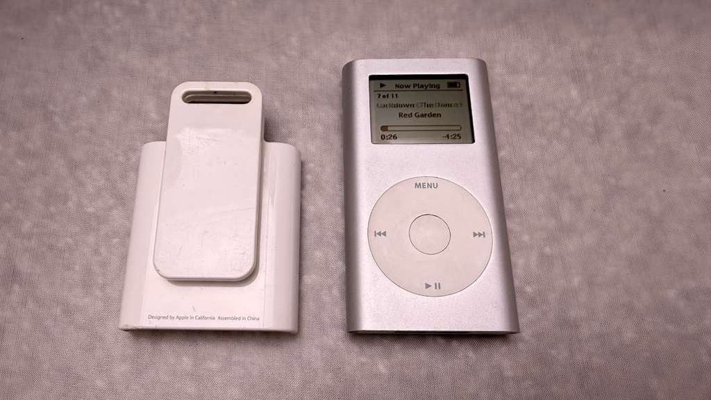 Apple iPod mini 2nd Generation Silver (4GB) A1051