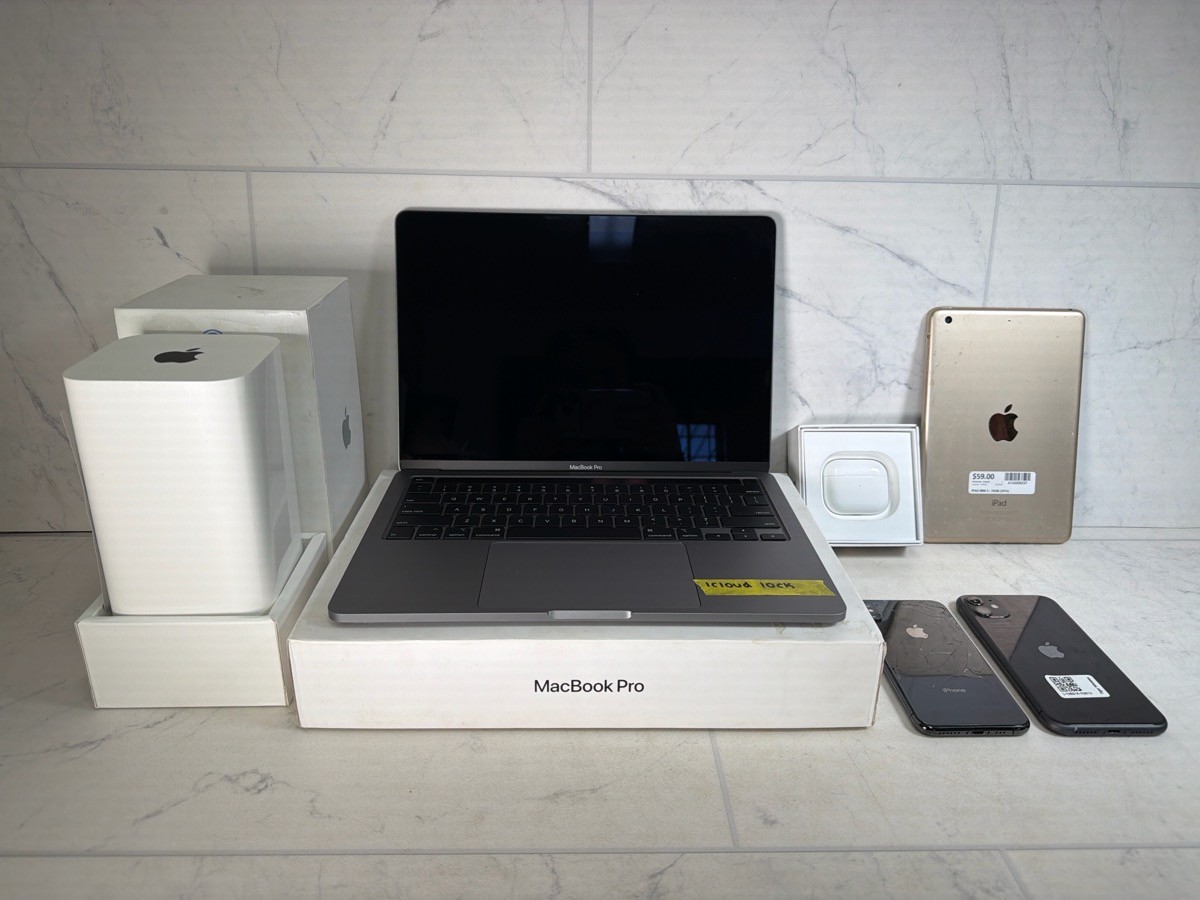 Broken Apple Electronics Repair And Parts Lot MacBook iPhone iPad Ai (A1G003564)