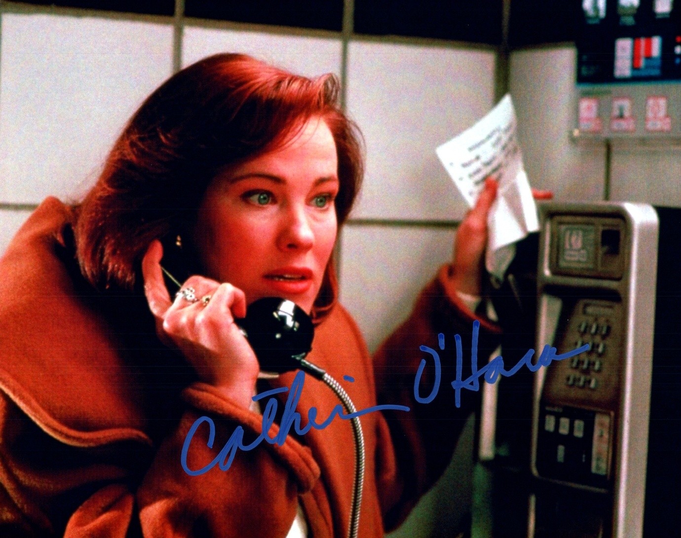 Catherine OHara Shocked Expression Signed Autographed Photo Authentic 8X10 COA