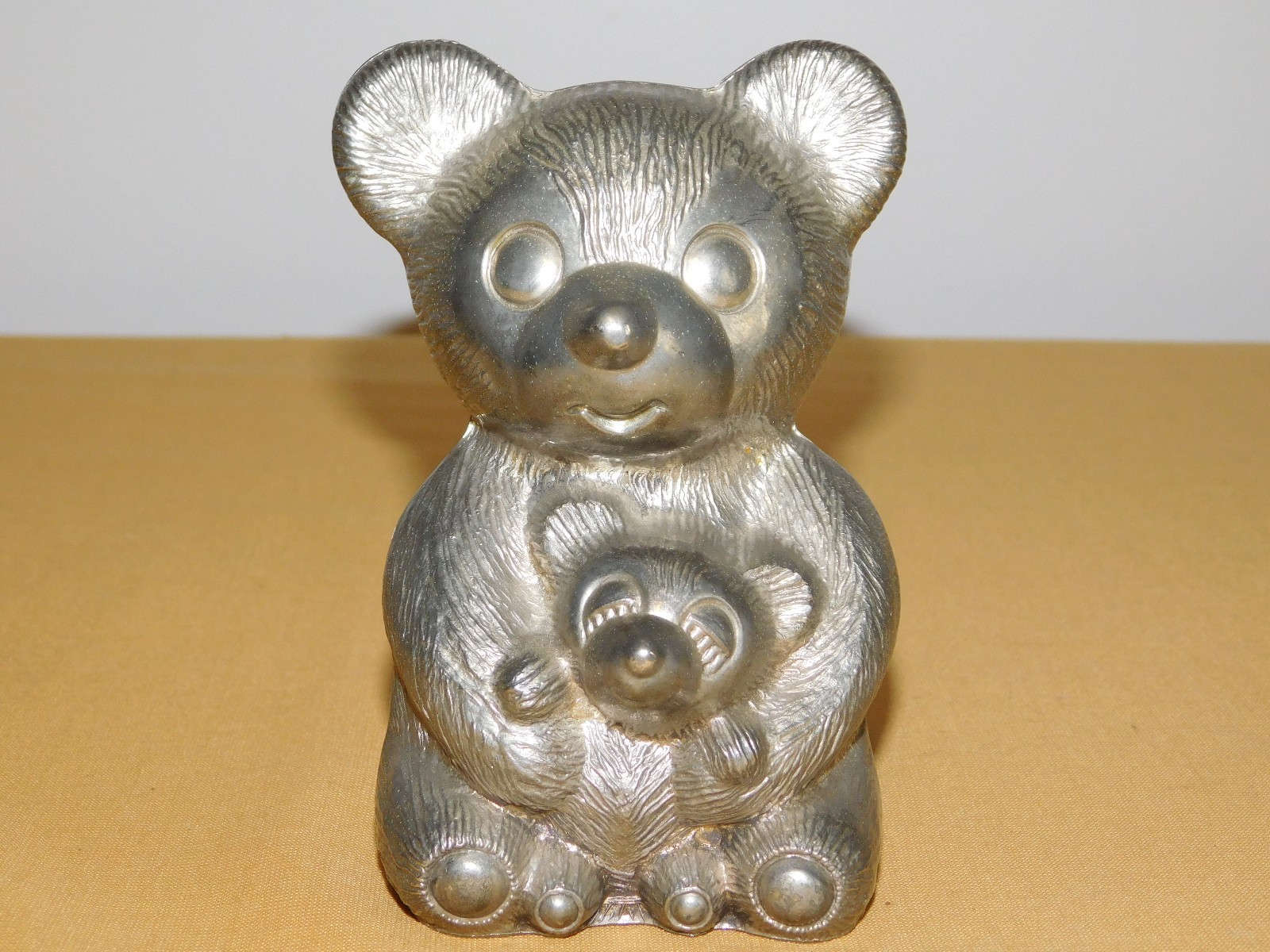 VINTAGE 5" HIGH METAL BEAR & CUB COIN BANK
