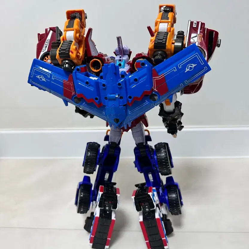Bot  Master V 6-Stage Transforming Robot Toy