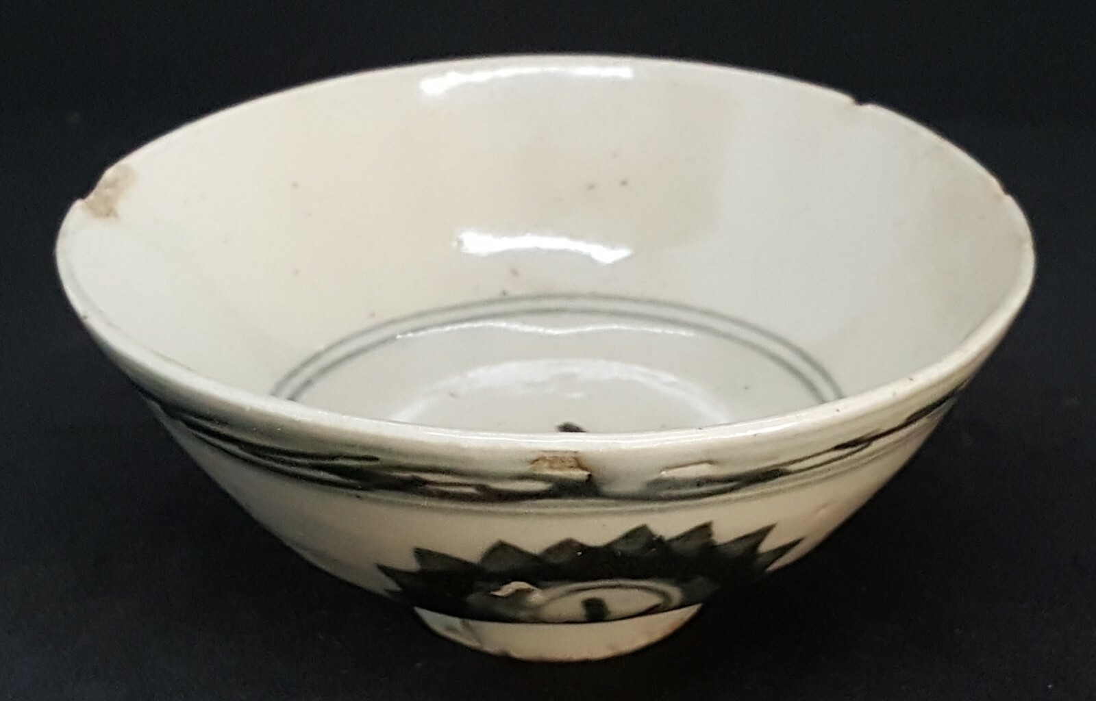 Chinese export vintage pre Victorian oriental antique tea bowl