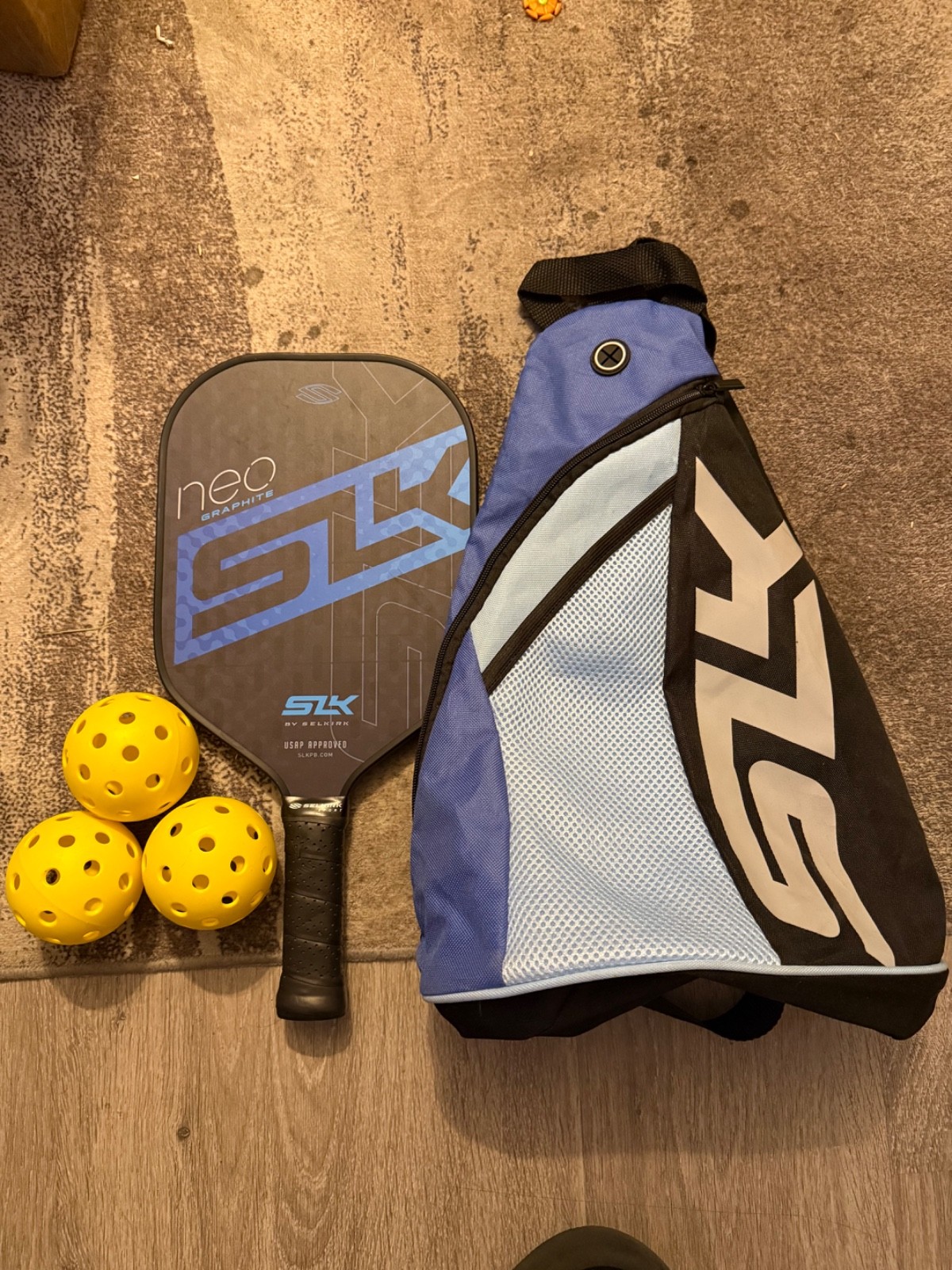 Selkirk SLK Neo Graphite Pickleball Paddle Black/Blue Lightweight Control/Used