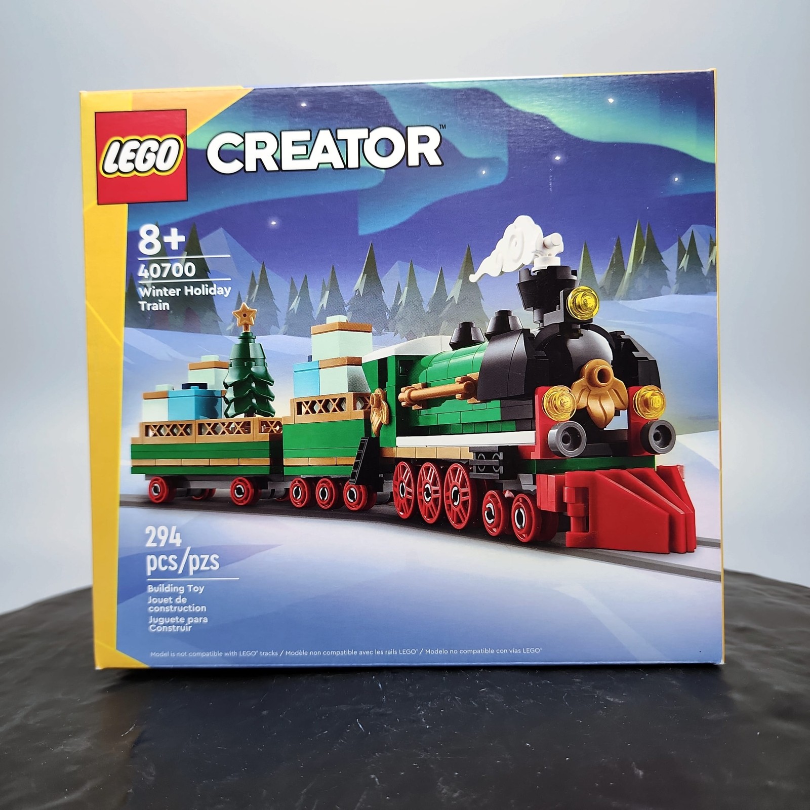 Lego 40700 Creator Winter Holiday Train Set Ltd Ed 294pcs