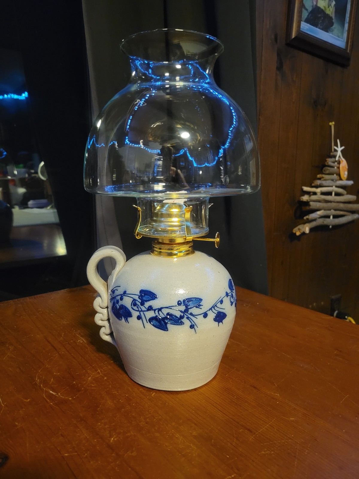 Salmon Falls 1996 Blueberry Vine Stoneware Oil Lamp W/Unique Clear Glass Chimney