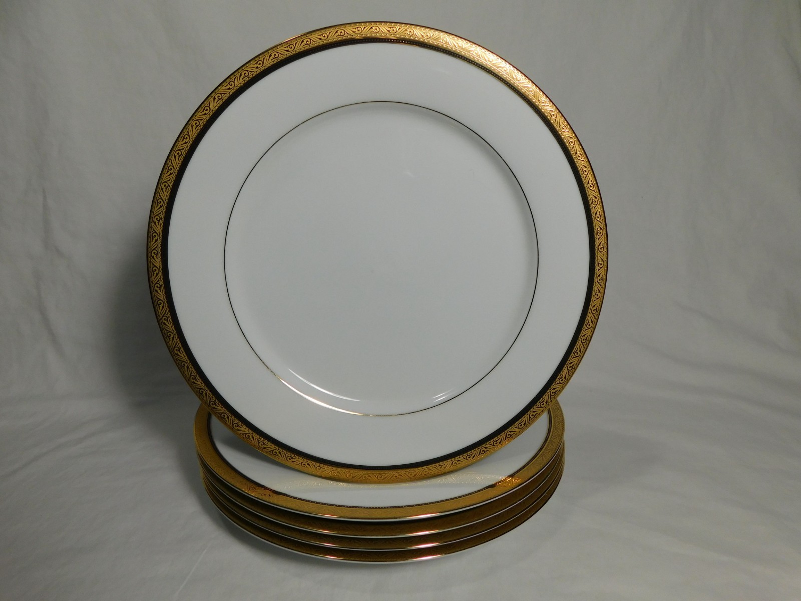 Set of 5 Noritake Kingswood Gold Dinner Plates 4343, Contemporary Fine China