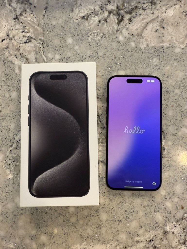 Apple iPhone 15 Pro - 256 GB - Black (Unlocked)