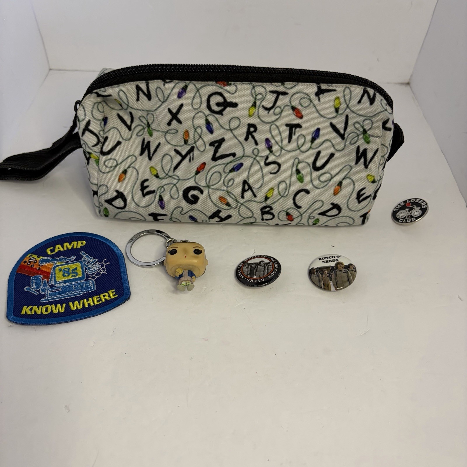 Netflix Stranger Things Starter Set Collectibles Pins Eleven Keychain Patch Bag