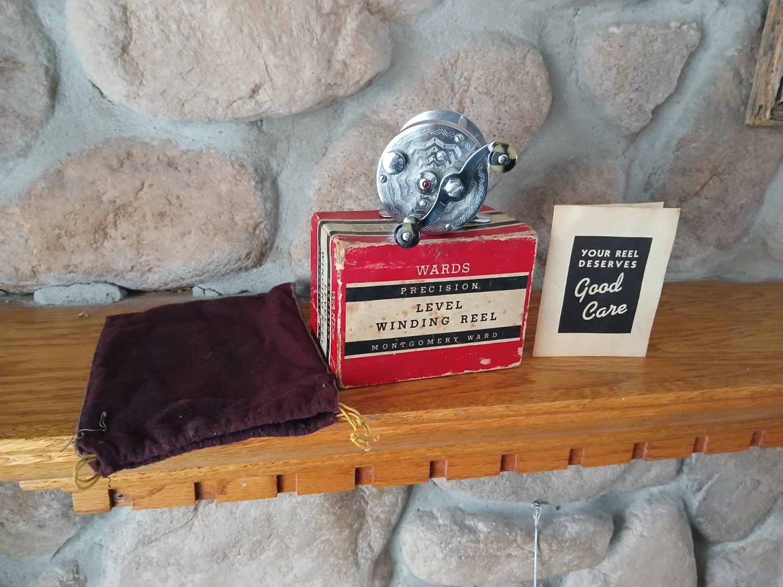 CLEAN JEWELED MONTGOMERY WARDS PERSISON 60-6758 Model 40B BOX,MANUAL &BAG