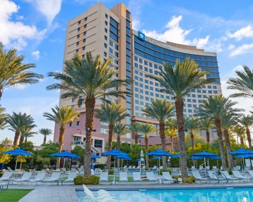 Last-Minute Deal! One-Week Vacation at Club Wyndham Desert Blue – Las Vegas, NV