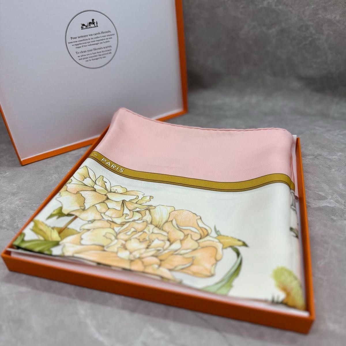 HERMES Carré 90 Scarf 100% Silk Square Pink Made in France Women's