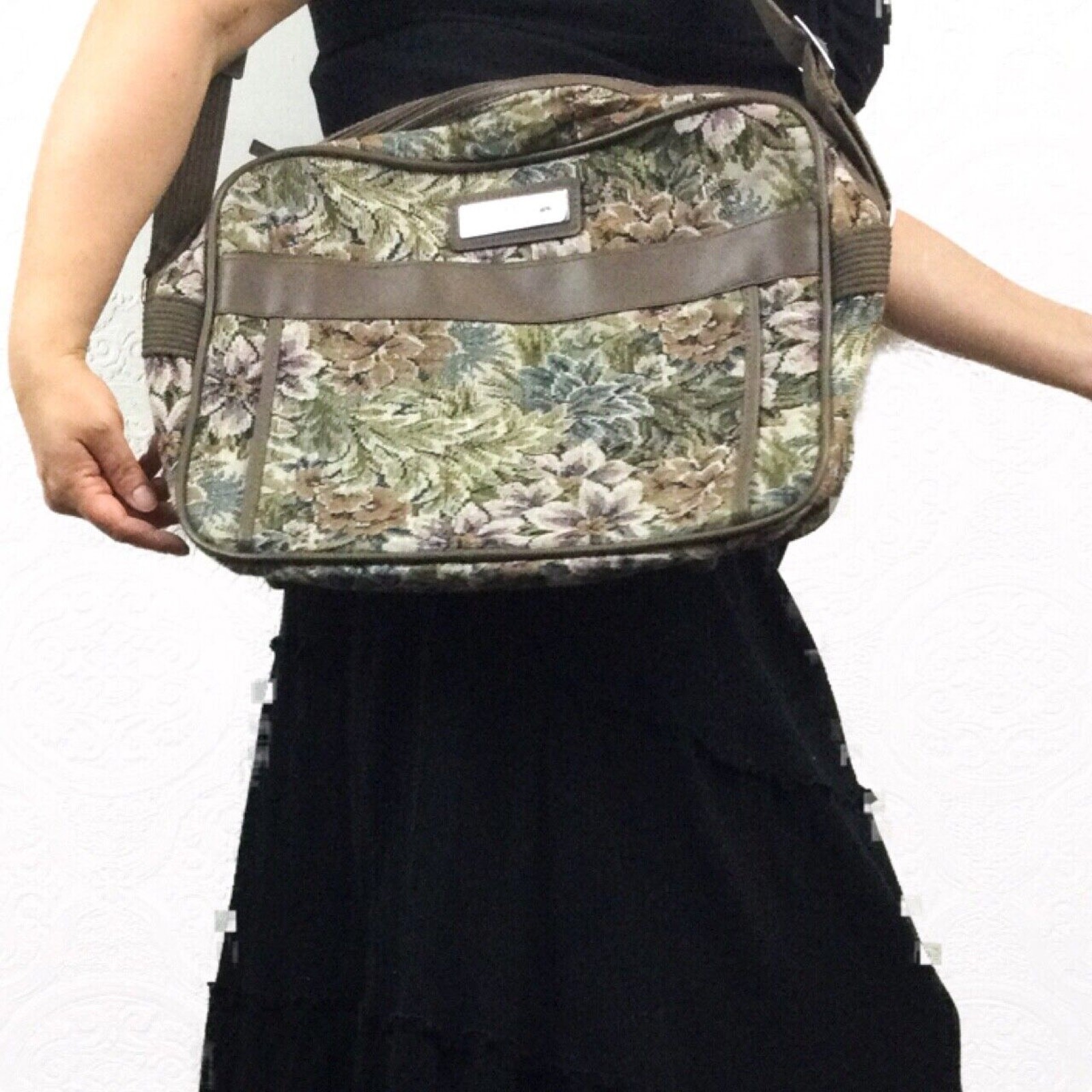 vintage 80s Jordache floral tapestry carpet bag carry on luggage weekender