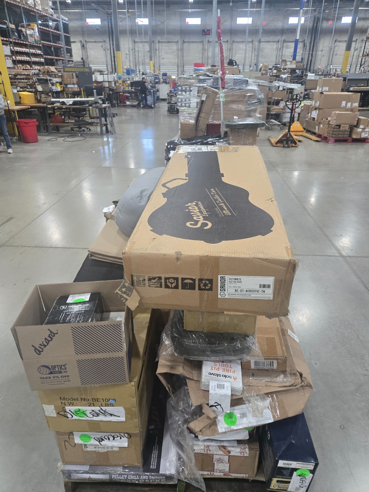 Mixed Returns Pallet – High Value Outdoor Gear – $3,255+ Retail – Local Pickup
