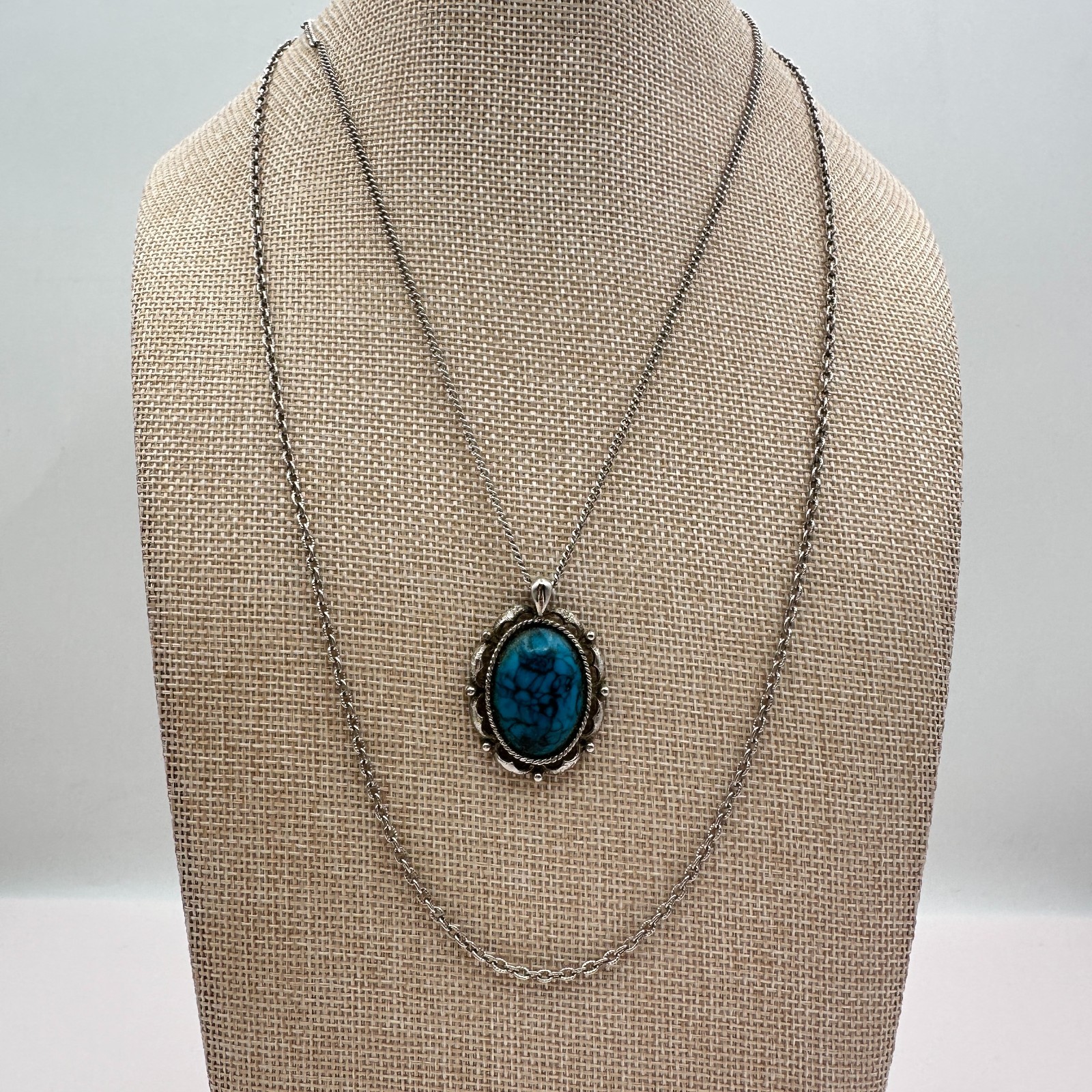 Vintage 90s Silver Tone Oval Turquoise Matrix Filigree Pendant Necklace Jewelry