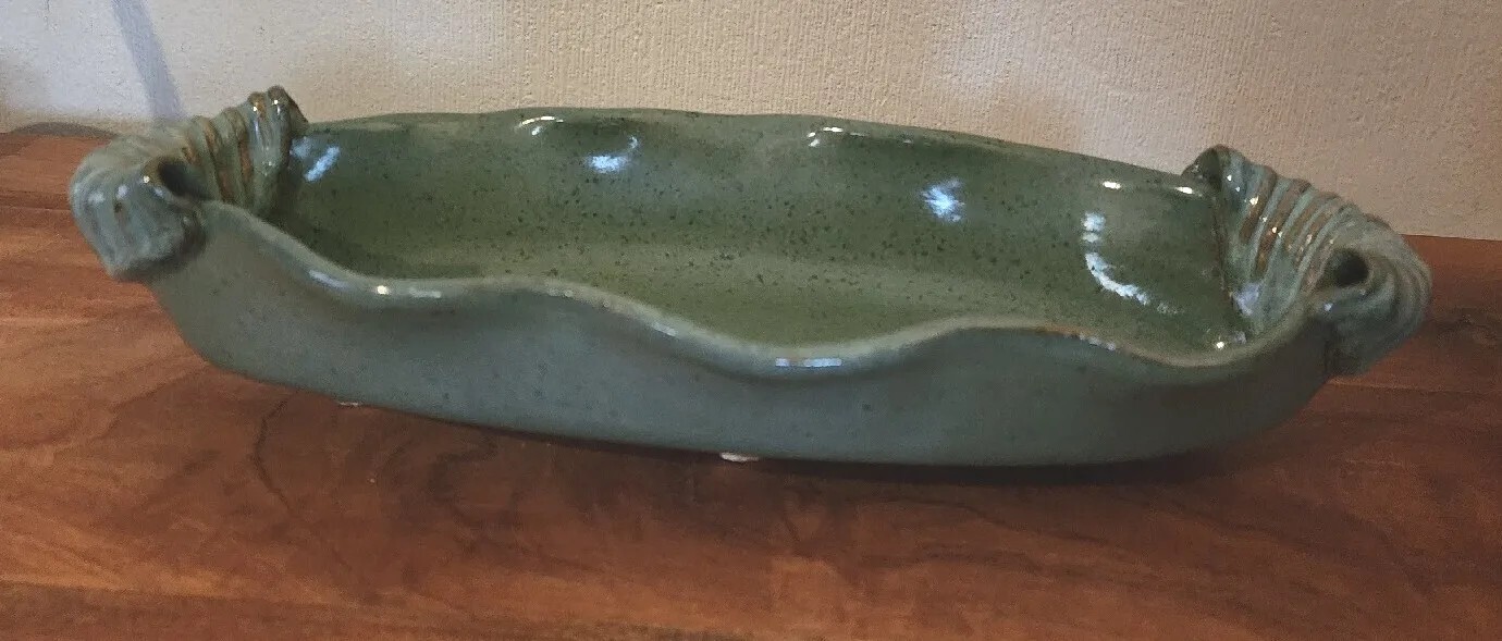 VINTAGE SIGNED CARLITA STUDIO ART POTTERY  EARTHENWARE Oblong Bowl Green Speckle