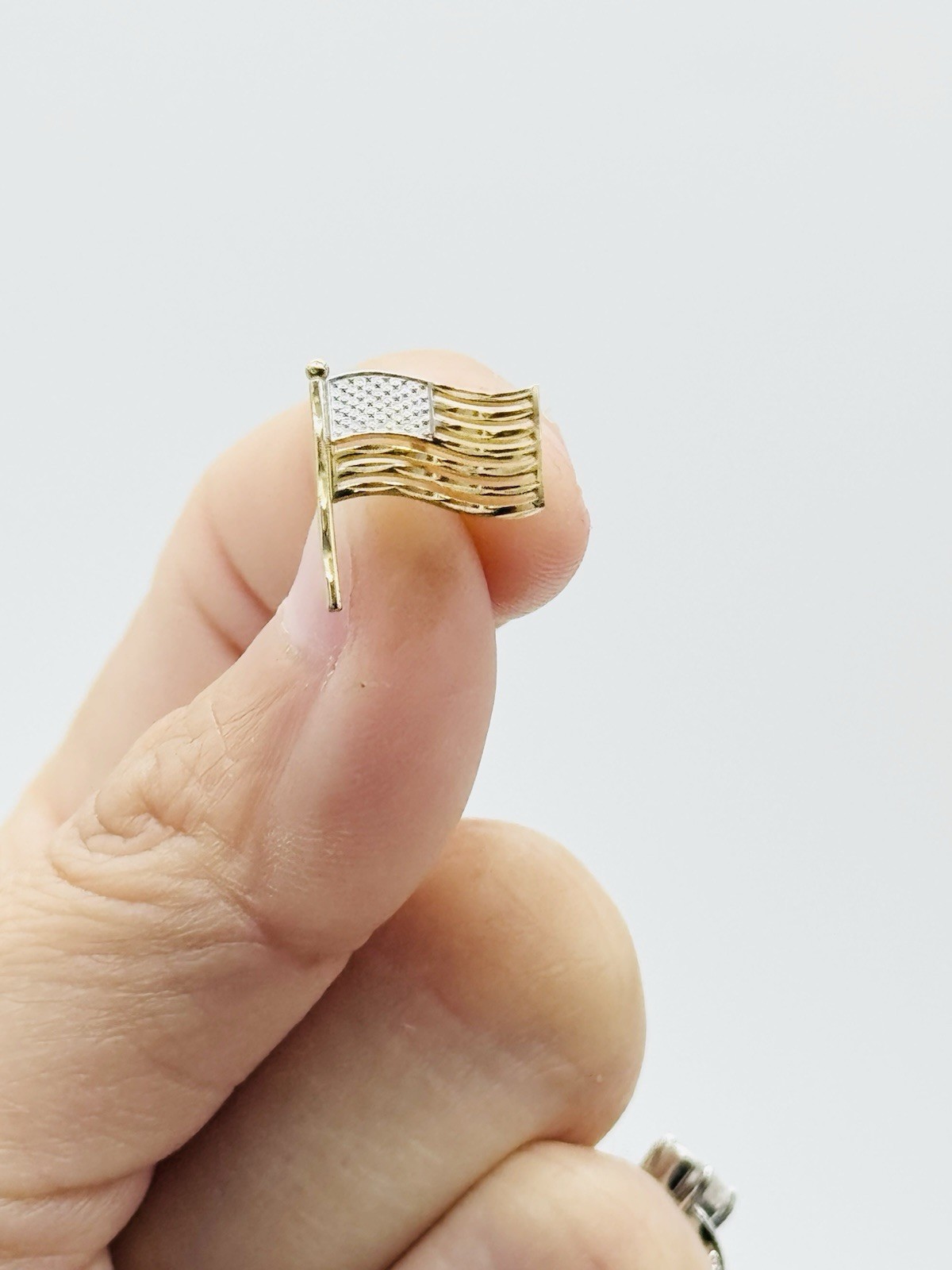 Vintage MA Michael Anthony 14K Yellow Gold USA American Flag Lapel Pin 585 G1