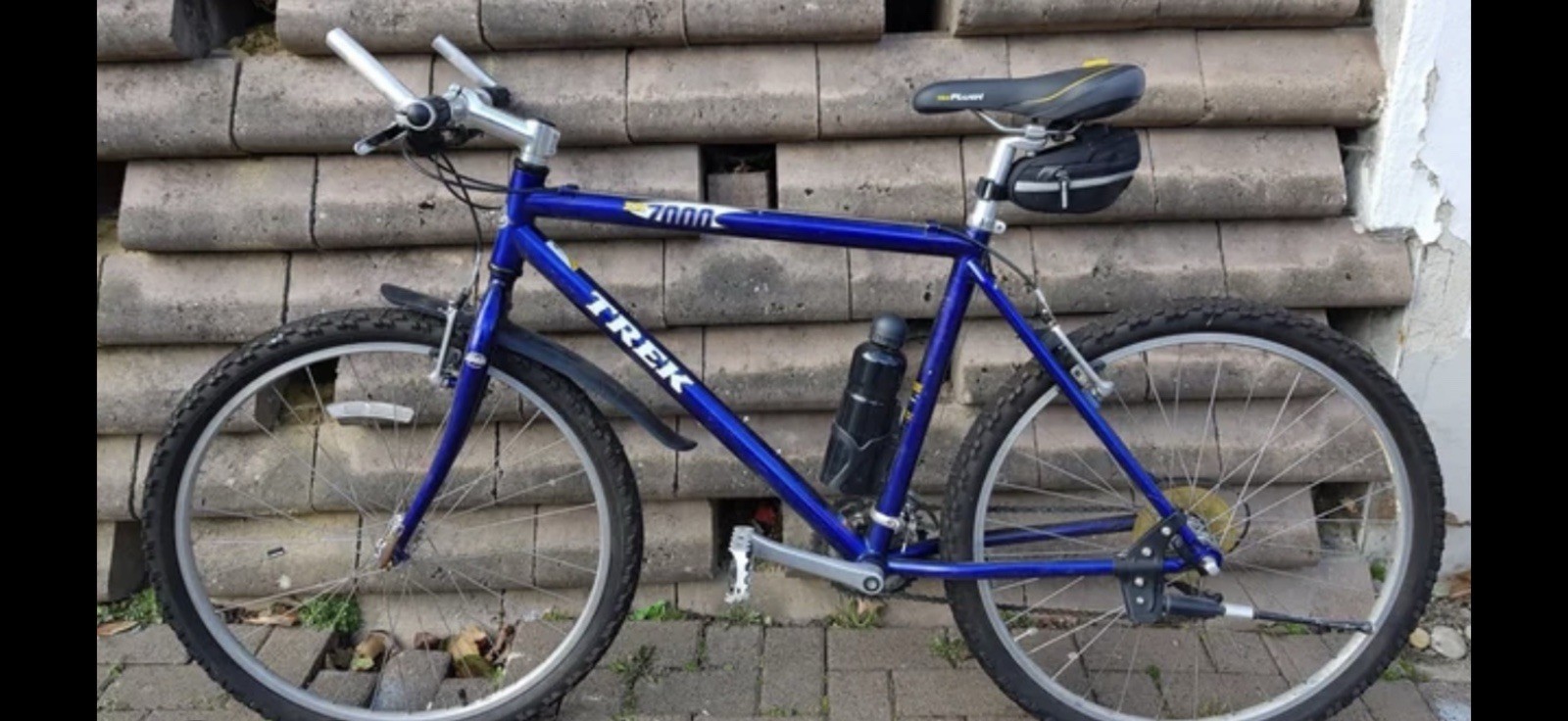 Softride 4 Bike Hitch Mount Rack Black with Protective Padding