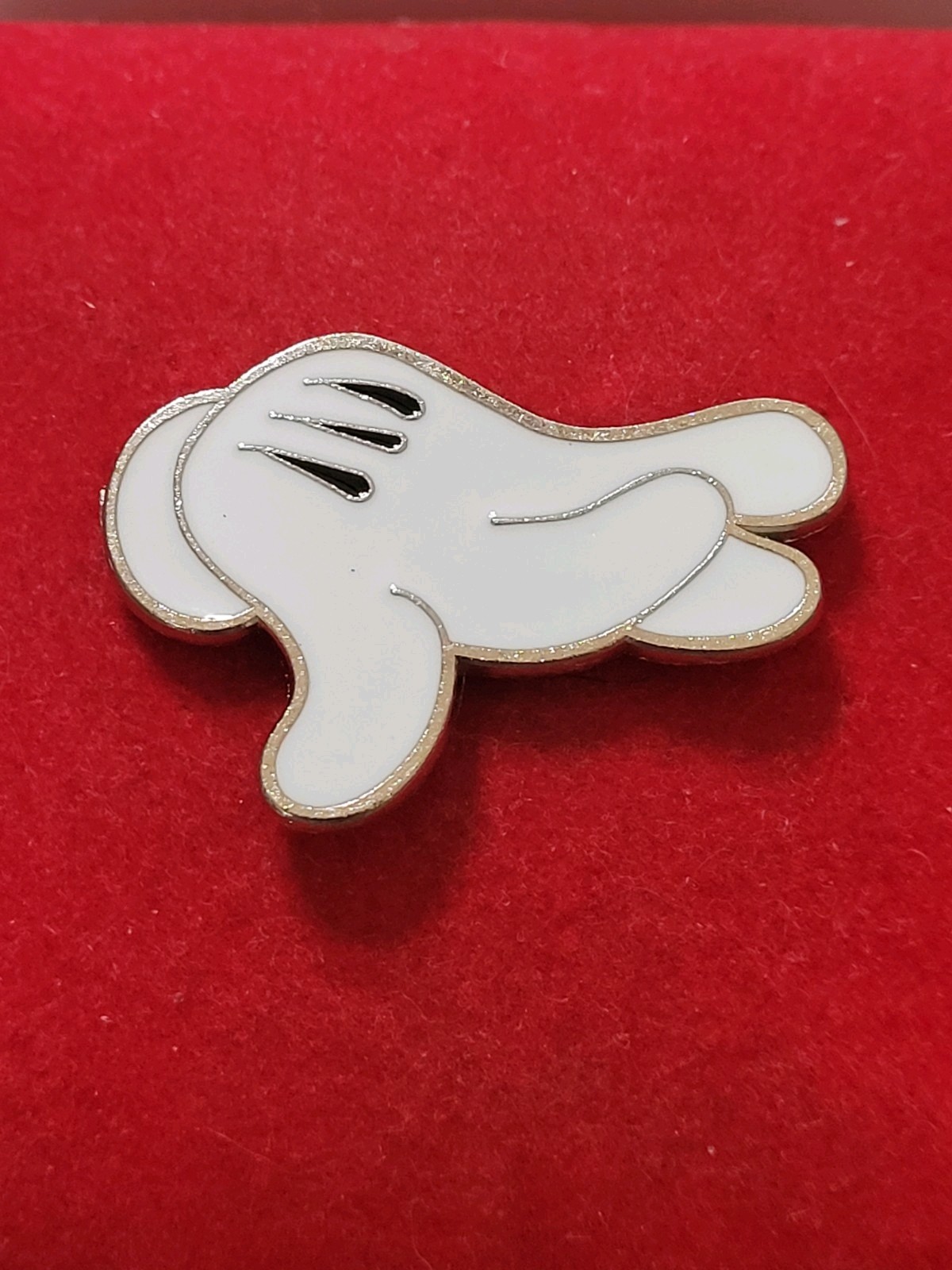 Disney Trading Pin, Mickey Mouse's Left Glove, 2007