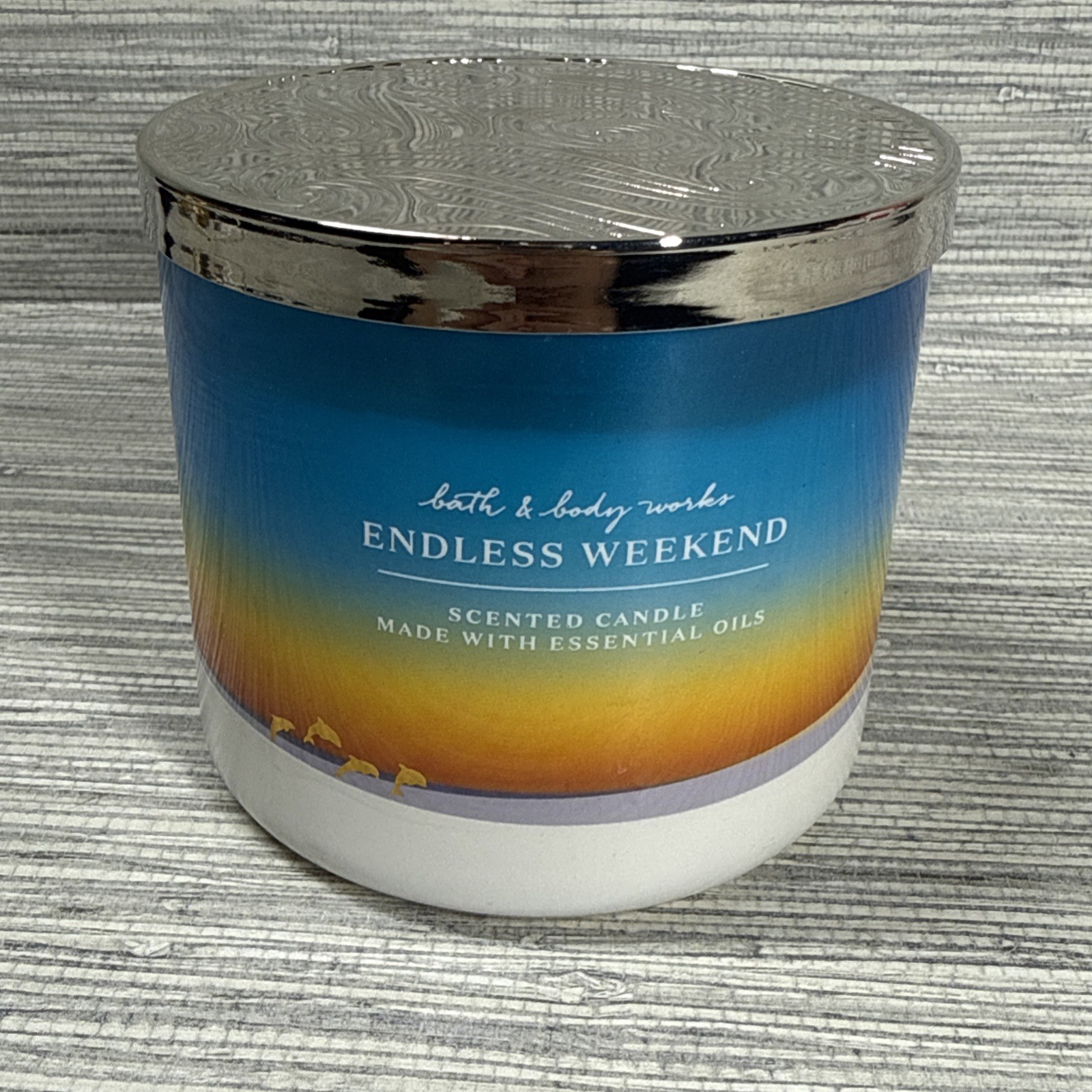Bath & Body Works Endless Weekend Scented Candle Unlit Retired