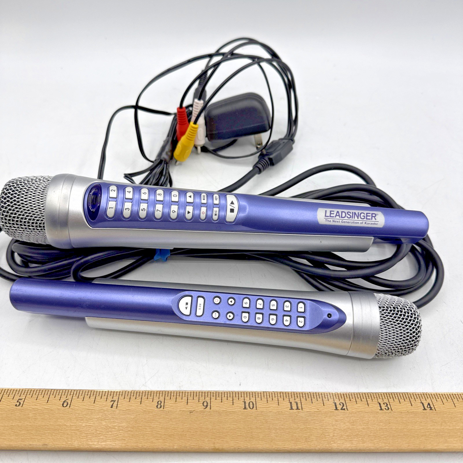 LeadSinger 1 Karaoke Microphone LS-2100 w/ Wireless Mic & 2 Cartridges - WORKS!