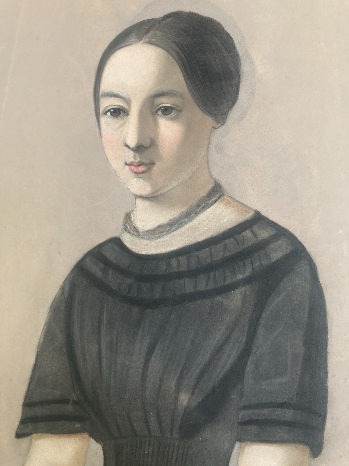 Tres Beau Pastel grand portrait femme Jeune Buste Ancien XIXe Robe Noire Art