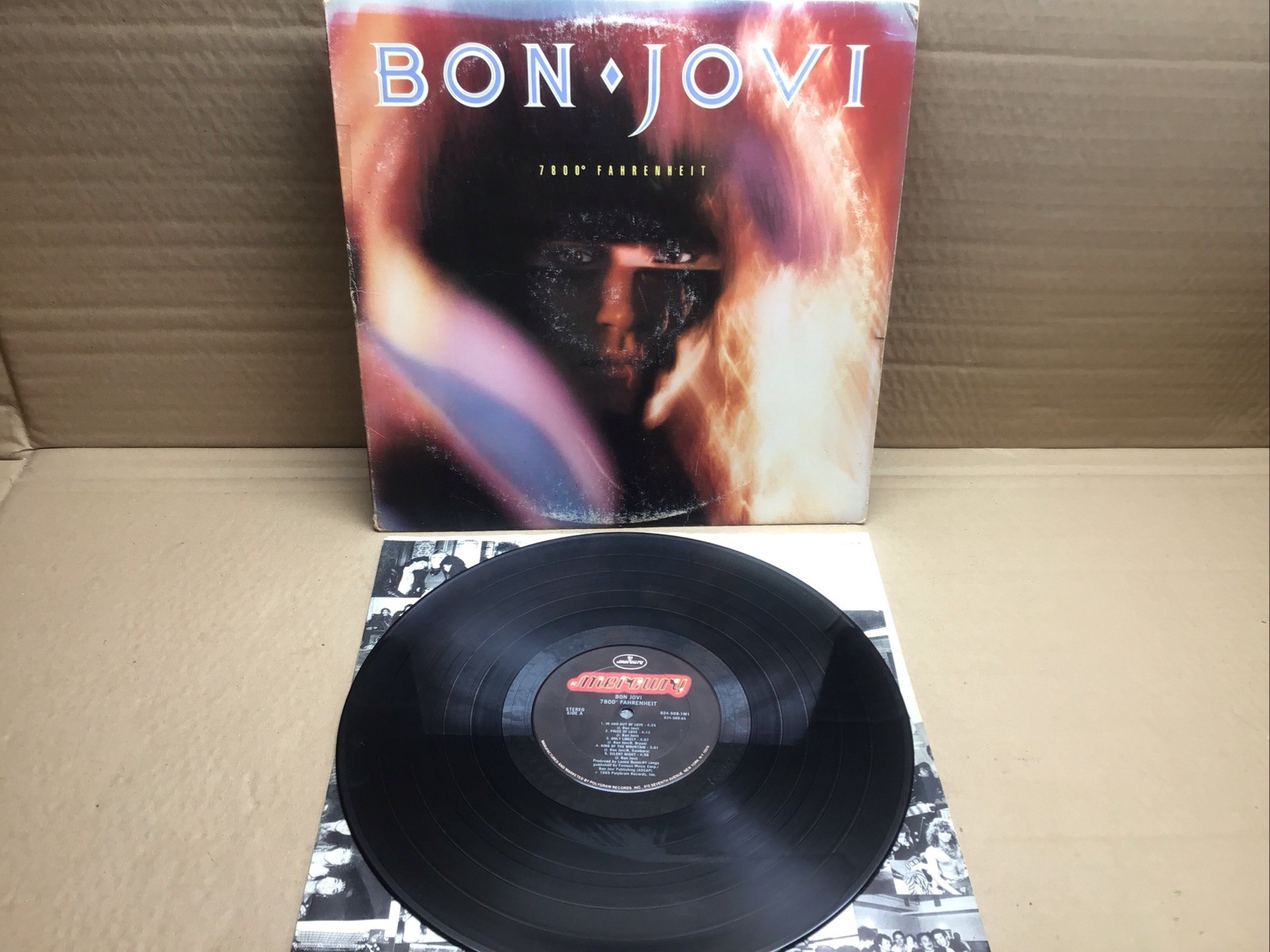 Bon Jovi ~ 7800° Fahrenheit 1985 LP Mercury 824 509-1