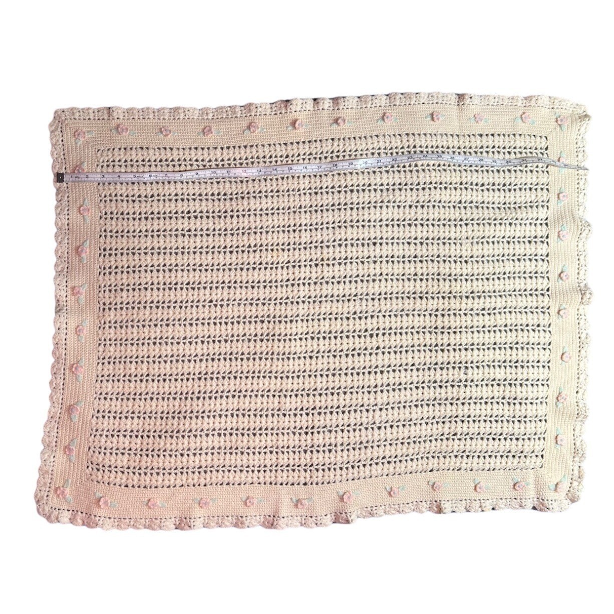 Vintage Crocheted Soft Cream Colored Baby Blanket 28 X 36 Scalloped Pink Roses