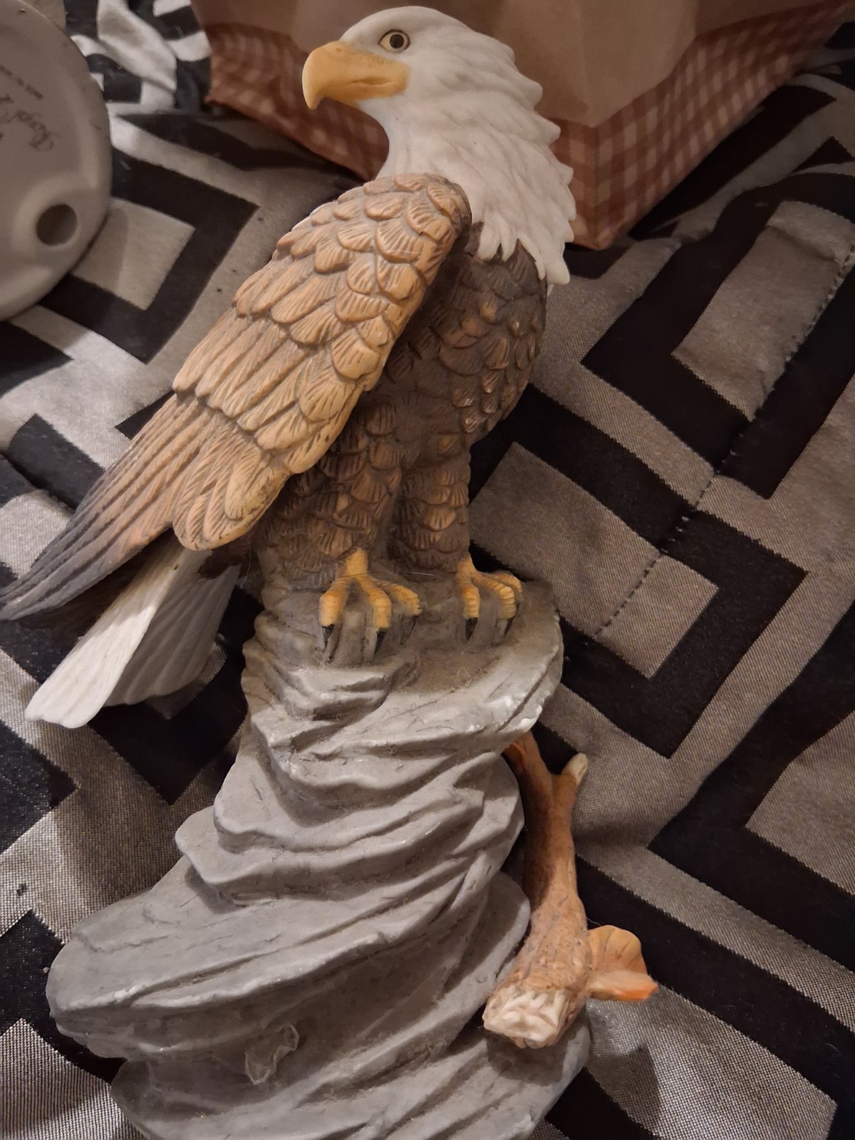 bald eagle statue