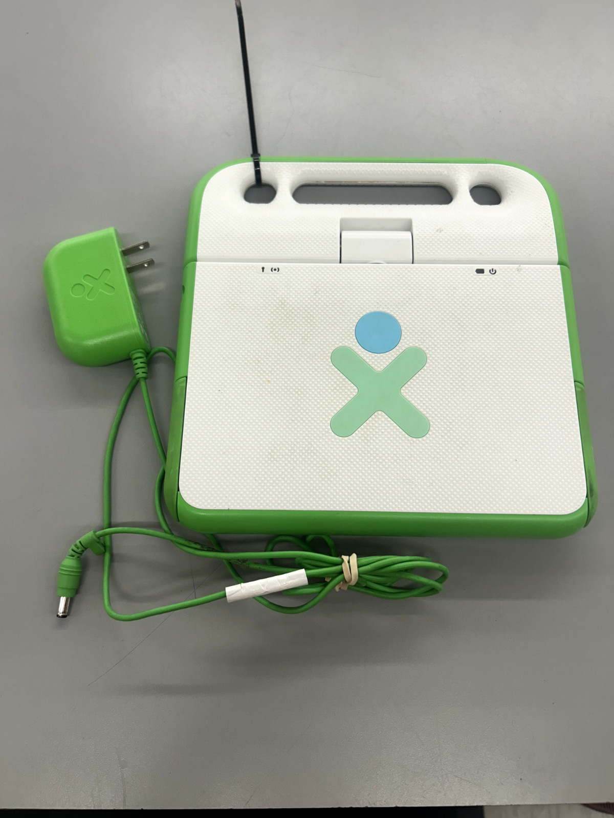 OLPC XO-1 Kids Laptop Computer - One Laptop Per Child - w/ Power Adapter