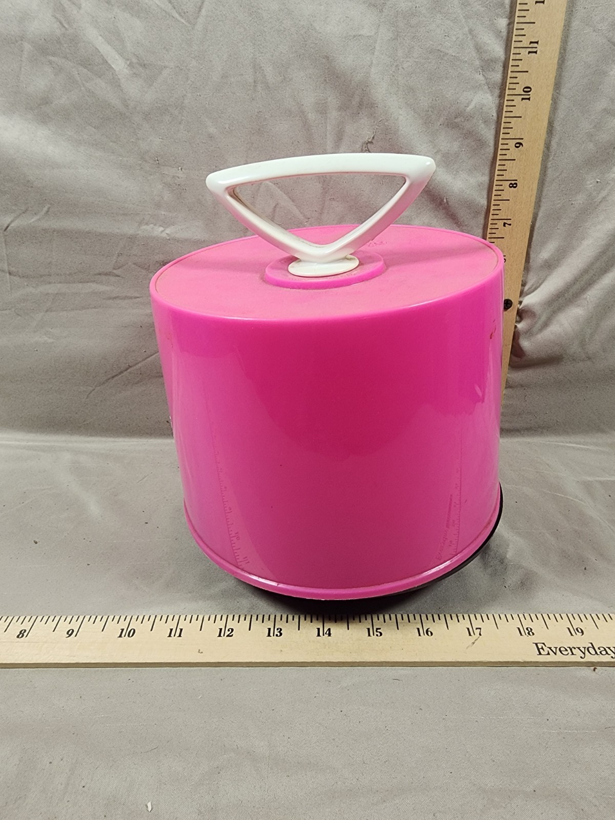 Vintage 70s Pink 45's Disk-Go-Case Vinyl Record Case Holder Travel Box Round 