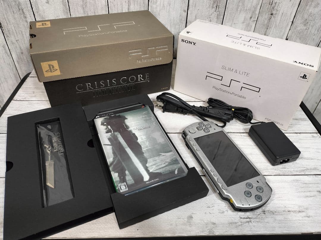 Sony PSP 2000 CrisisCore Final Fantasy VII 10th Anniversary LimitedEdition Boxed