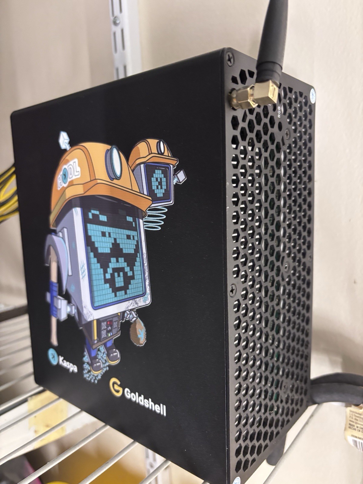 New Goldshell KA Box Pro Kaspa Miner 1.6TH/s 600W WiFi Home Mining  without PSU