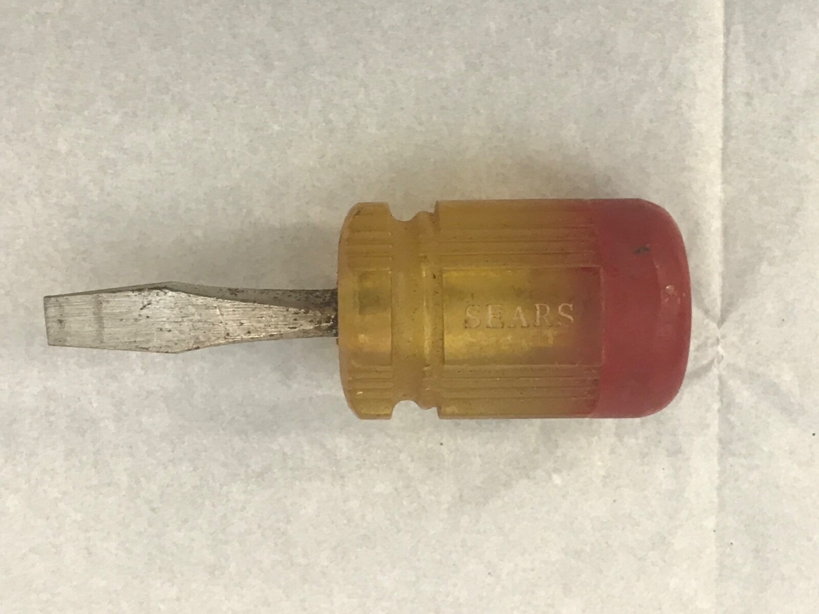Vintage SEARS Short Stubbie Flat Head Screwdriver Red and Yellow Handle 3 1/4"