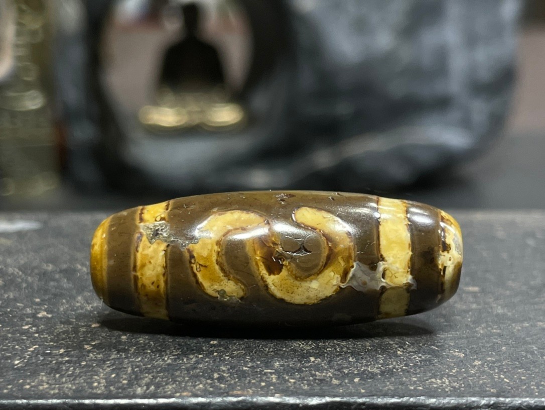 Old Tibetan Nepalese Himalayan Ancient  eye Old Dzi Talisman Beads Amulet 金钱钩天珠