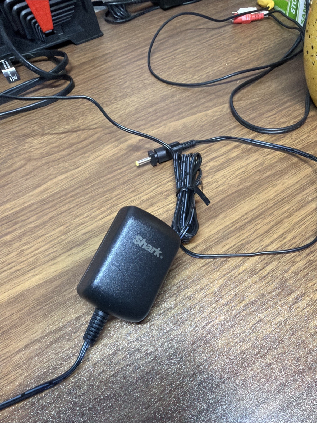 Genuine Shark 9.6V Power Supply Charger Model DK12-096045A-U Replacement Adapter
