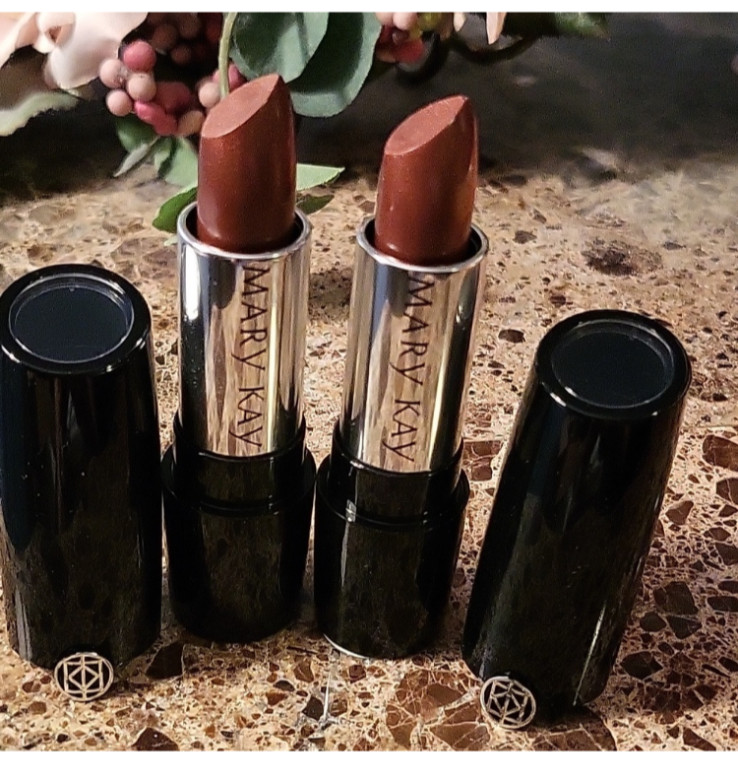 Luxury Lipstick 2 Mary Kay Downtown Brown gel semi shime lipsticks