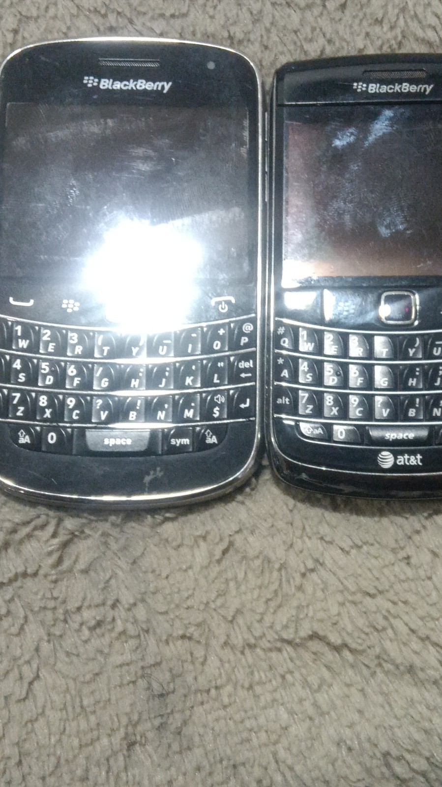 BlackBerry Bold Lot of 2 AT&T Black QWERTY Keyboard Bar Cell Phones