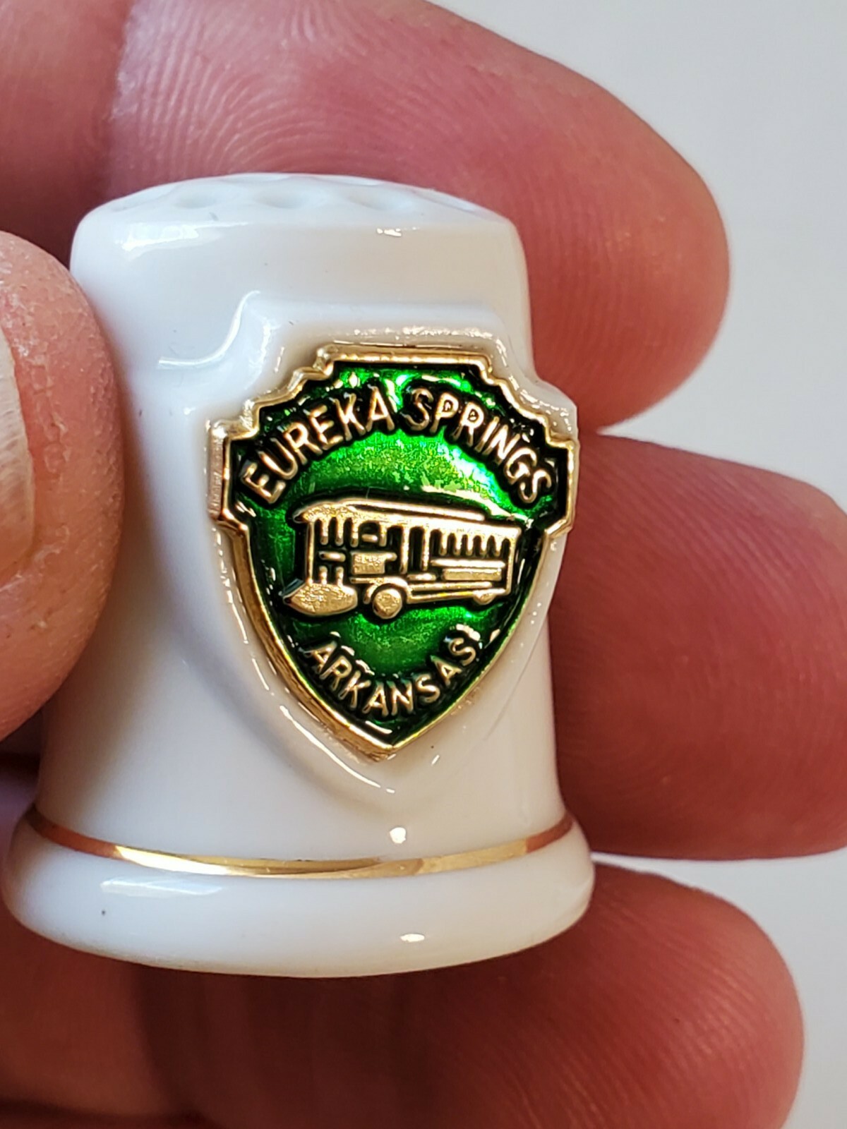 Vintage Eureka Springs Thimble "Wow factor" on these colors MINT SHAPE box6