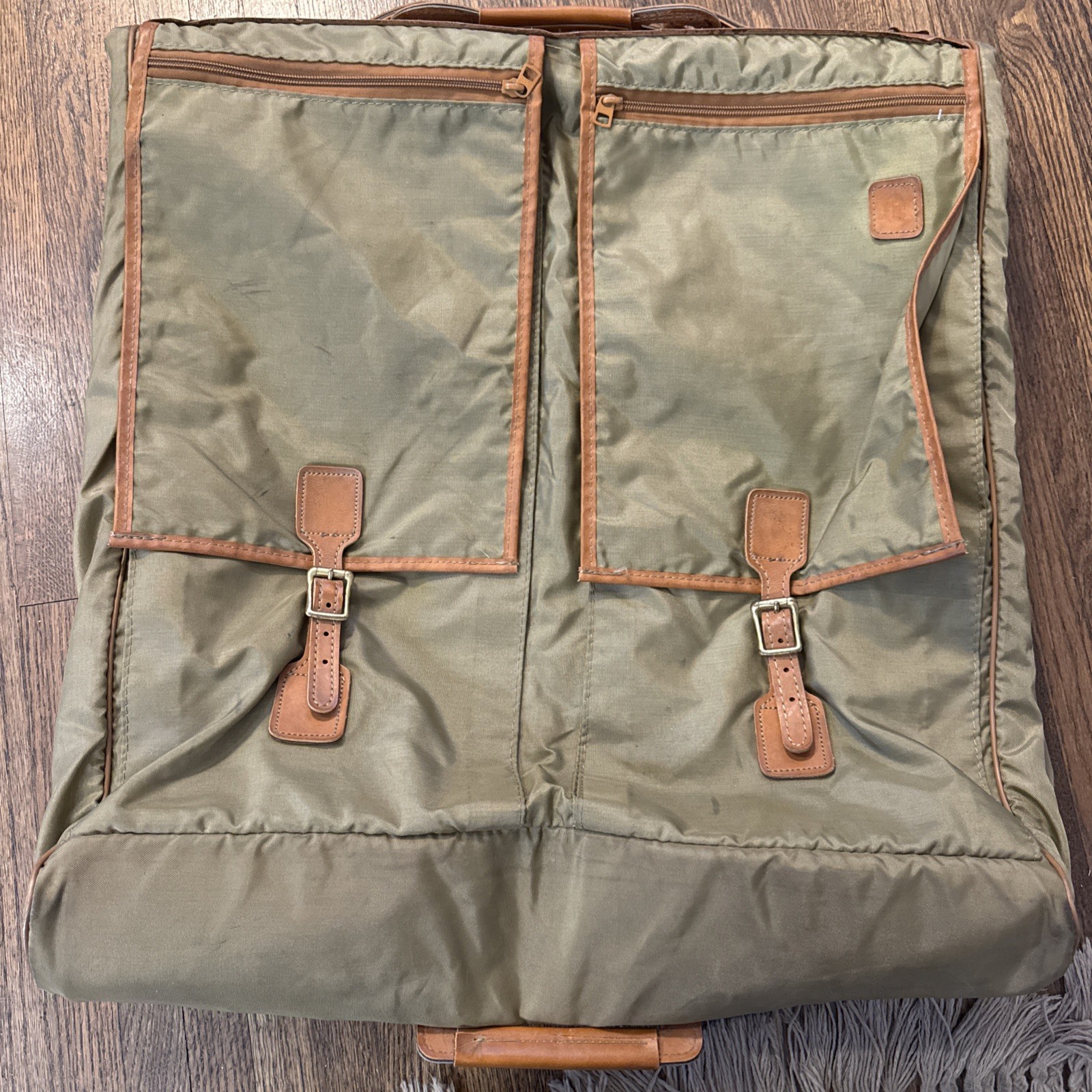 Hartmann Ballistic Nylon Garment Bag~Leather . Handle, Trim, buckles , brass vtg