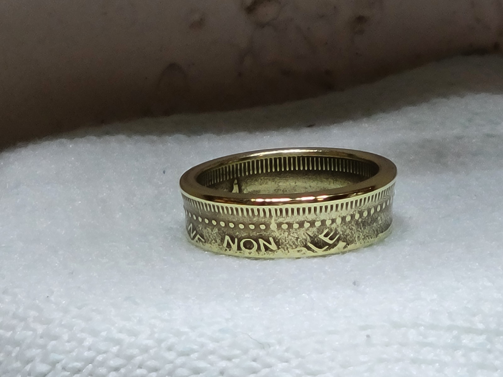 Stars & Bars  NON - Size 6   Token Coin Ring